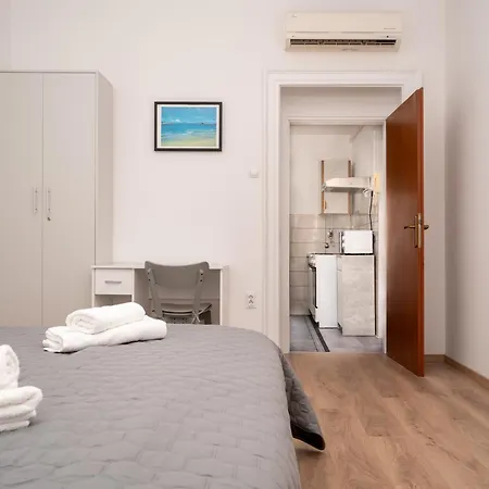 Ana Apartman *